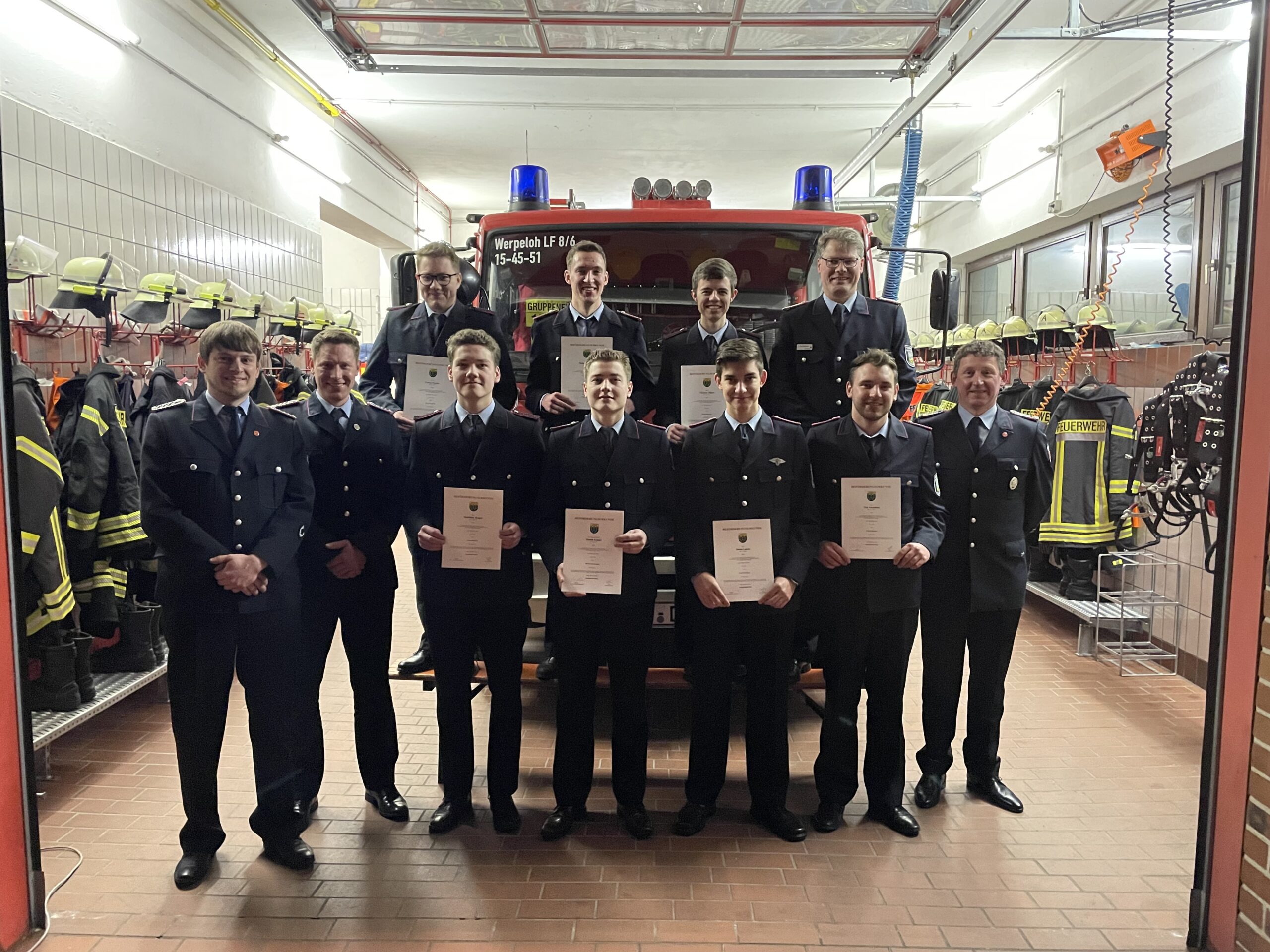 » Mitgliederversammlung – Feuerwehr Werpeloh befördert junge Kameraden ...